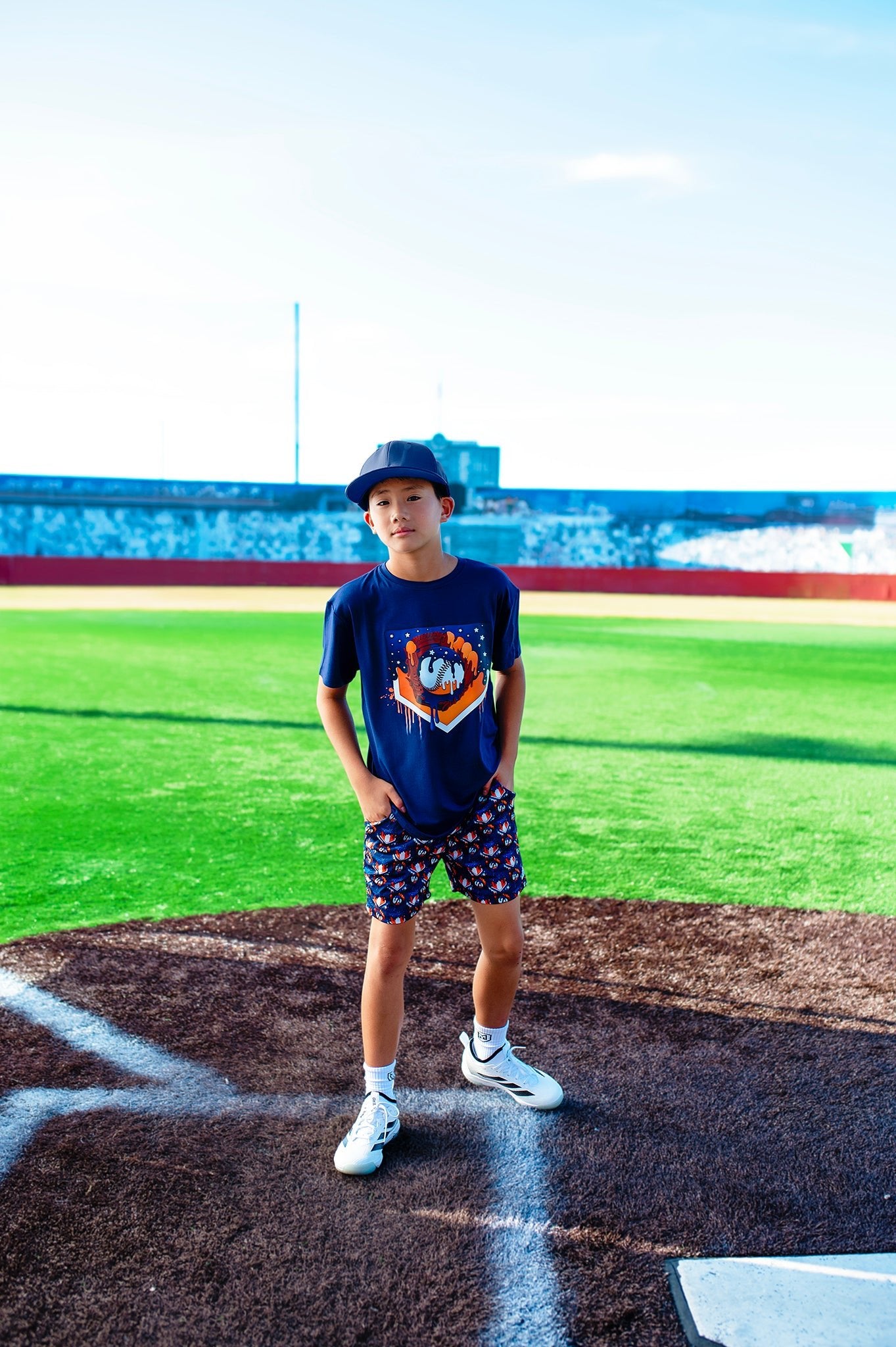 DIAMOND DAYS SHORTS - Mav Wear